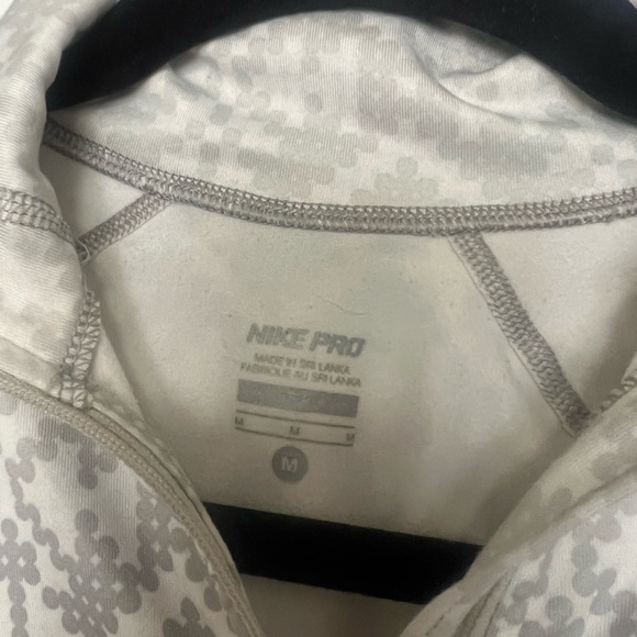 Nike Women's Gray Patterned Half-Zip Dry Fit Pullover - Picture 3 of 7